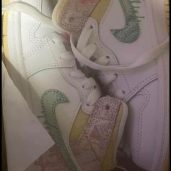 Air Jordan 1s Todder Girls - Picture 1 of 1